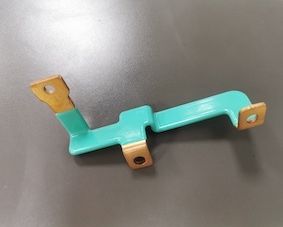 Powder coated busbar for battery pack